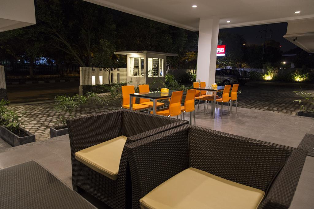 Gm253 Hotel Jember Exterior photo
