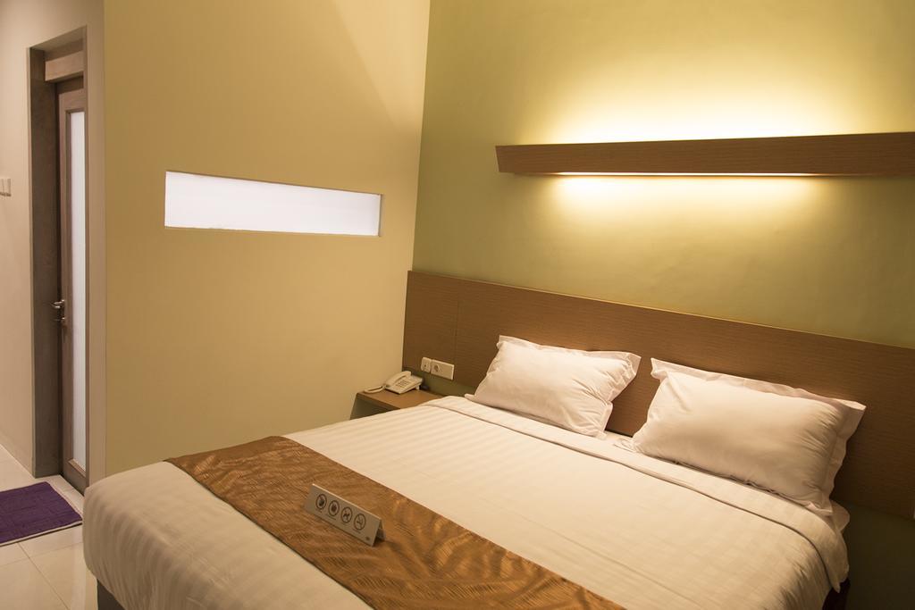 Gm253 Hotel Jember Room photo
