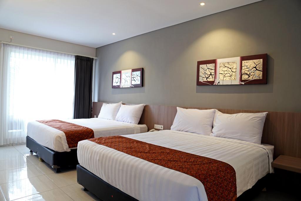 Gm253 Hotel Jember Exterior photo